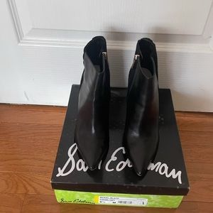 Size 8.5 Sam Edelman Black Leather and Suede Bootie
